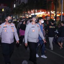 Kapolres Metro Bekasi Menghimbau Warga Jaga Kondusifitas Dan Keamanan Di Malam Idul Fitri